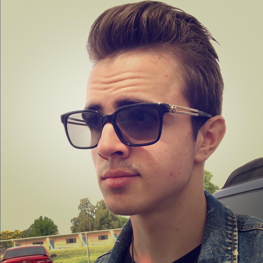 Meet your Posher, Brandon
